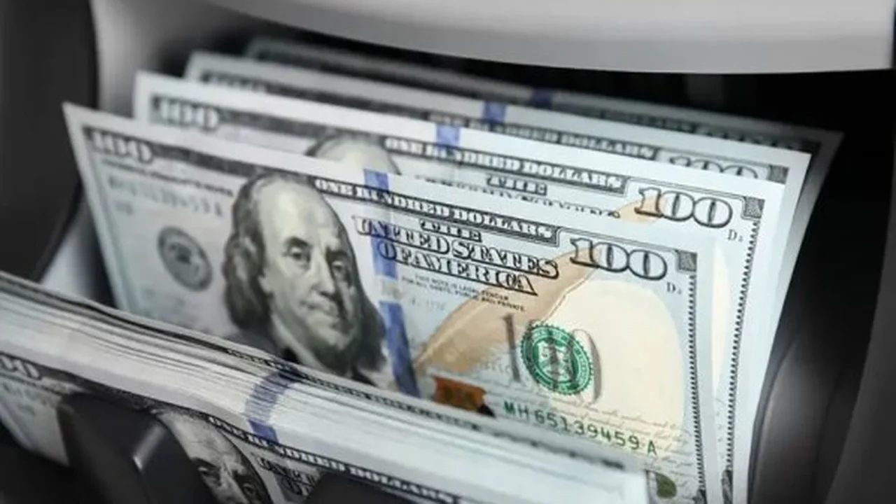 صعود سعر الدولار وسط ترقب عالمي لنتائج الحرب المستمرة على إيران